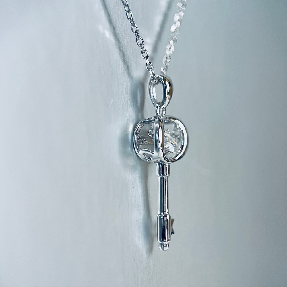 S925 Moissanite Gemstone Love Key Pendant Necklace 18K Gold Plated - Picture 3 of 9
